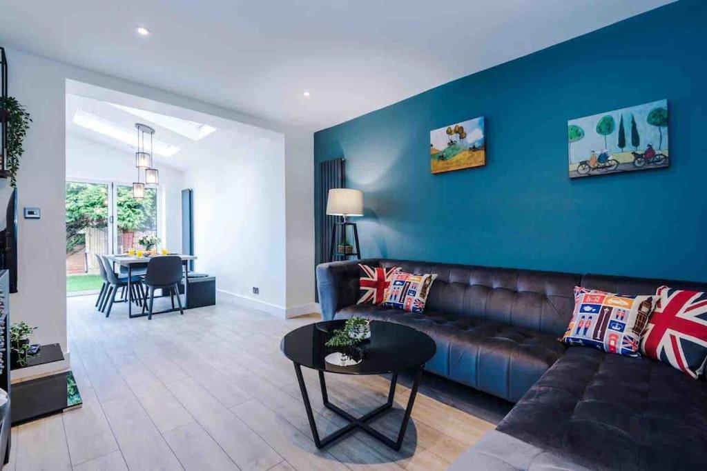 Sandileigh House By Yourstays - Luxurious 3 Bedroom House In Олтрингем Экстерьер фото